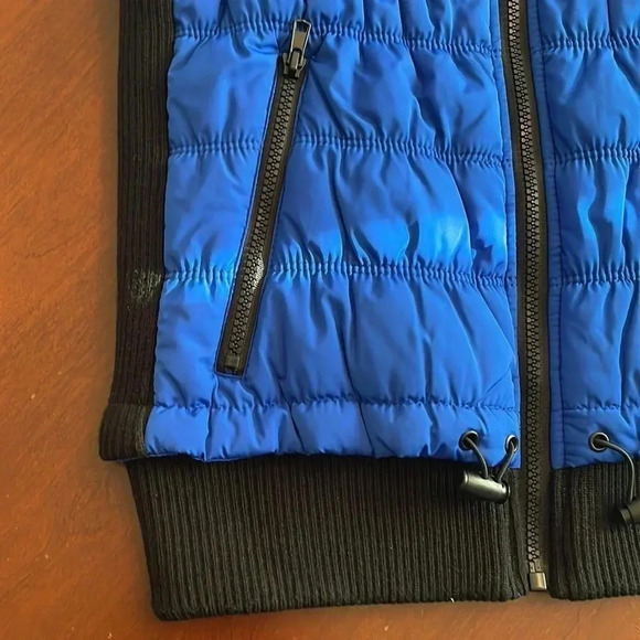 black rivet puffer ski vest - size small - R - Picture 2 of 4